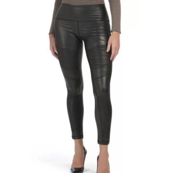 7 For All Mankind Black Faux Leather Moto Leggings NWOT Size L - Picture 2 of 16